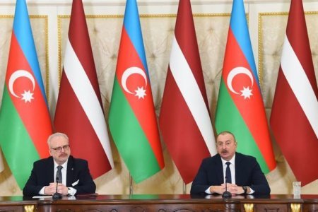 Azərbaycan və Latviya prezidentləri mətbuata bəyanatlarla çıxış ediblər - YENİLƏNİB + FOTO