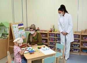 Azərbaycanın və Özbəkistanın birinci xanımları Daşkənddəki “Mexrli” məktəbi ilə tanış olublar - YENİLƏNİB
