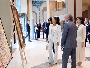 Azərbaycanın və Özbəkistanın birinci xanımları və qızları Daşkənddə sərgi ilə tanış olublar - YENİLƏNİB