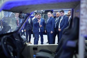 Müdafiə sənayesi naziri İordaniyada xüsusi təyinatlıların sərgisində iştirak edib