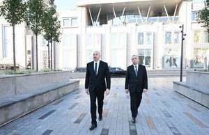 İlham Əliyev Bakı Dəmiryol Vağzalı və metronun “28 May” stansiyasının qarşısında yaradılan şəraitlə tanış olub - YENİLƏNİB